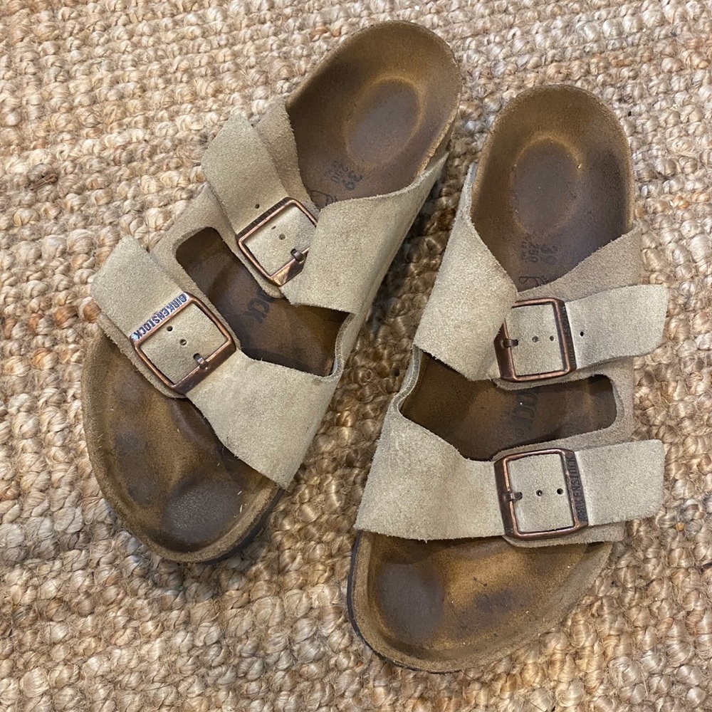 Birkenstock Arizona BS Sandals - Taupe Suede